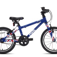 Bici tipo trekking con ruote da 16", molto leggera, freni in alluminio. Disponibile anche con ruote da 20, 24, 26 con cambio Shimano a 18 velocità. Versione con colori UnionJack